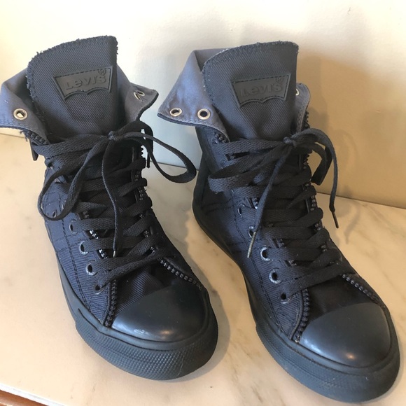 Navy blue high top Levi’s sneakers - Picture 8 of 10